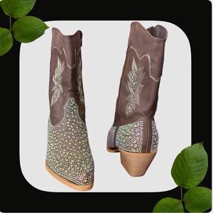 Forever SIZE 8.5 Collectibles Brown Heeled Boots with Rhinestone Accents